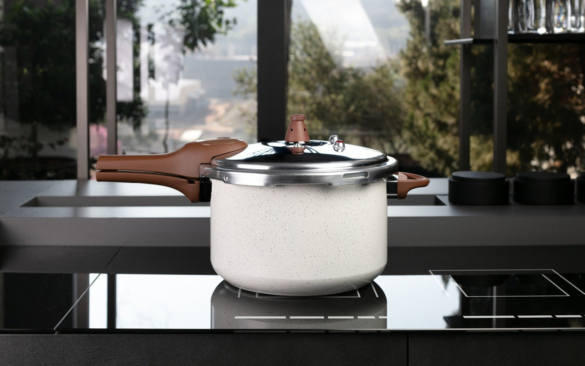 Brinox Pressure Panela de Pressão Revestimento Cerâmica Indução 4,2L cor Vanilla